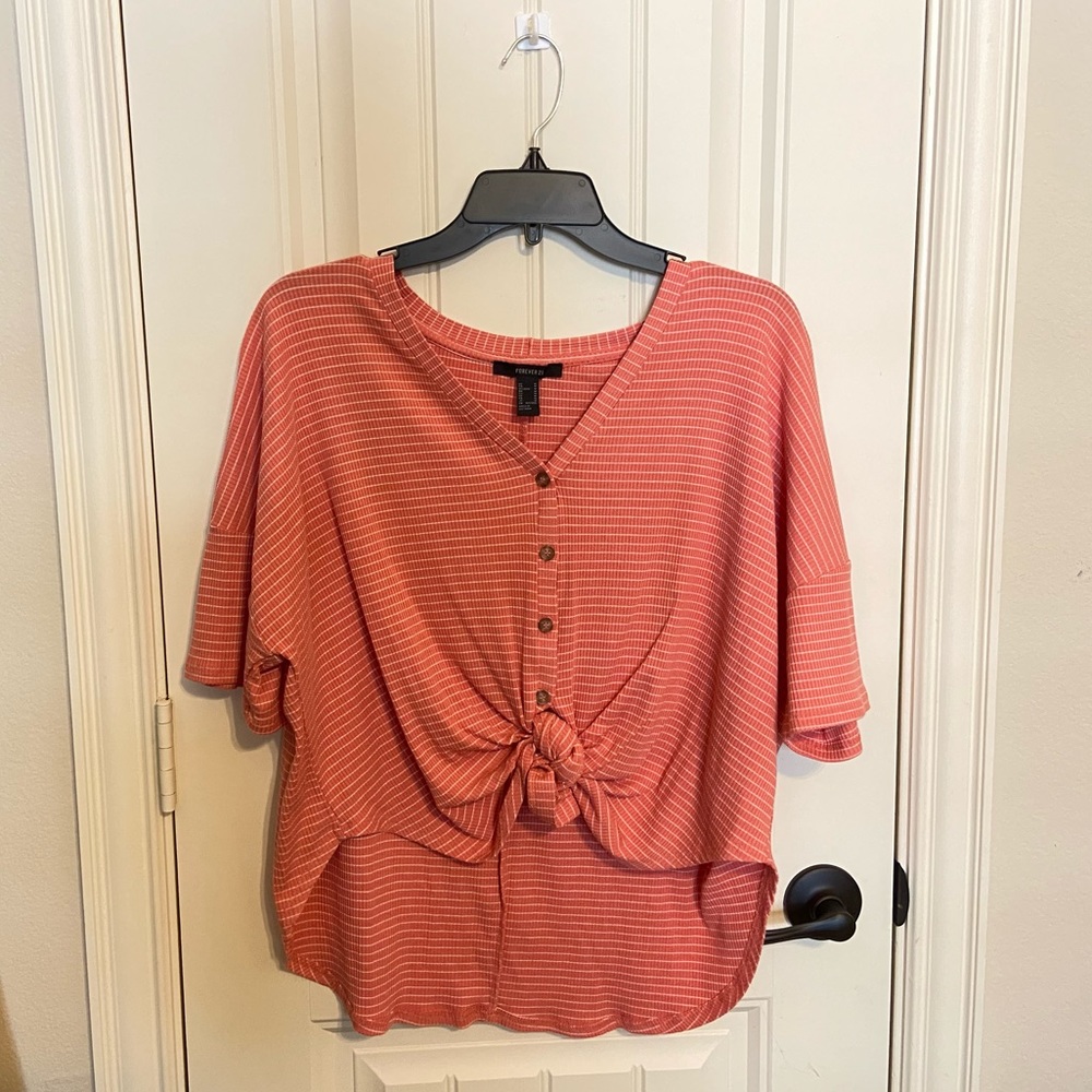 Button down top - Picture 2 of 7